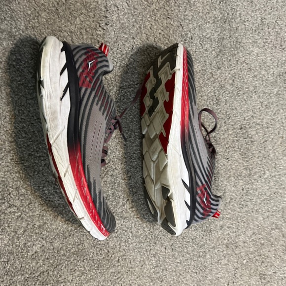 Hoka One One Rincon 1 Running Shoes Mens 8.5 Grey Red Striped Sneakers comfort main image 8
